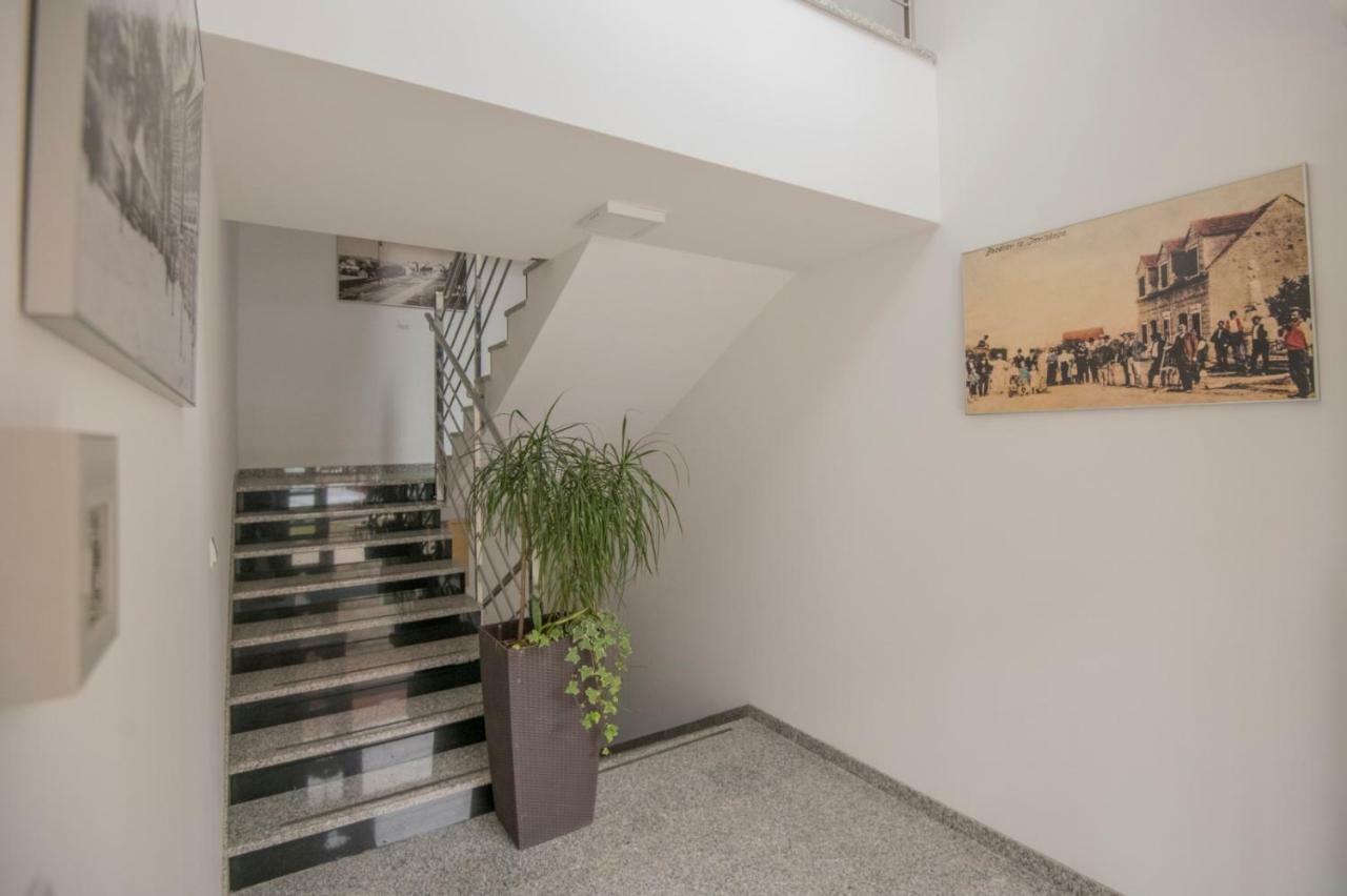 Apartment Petra Imotski Exterior photo