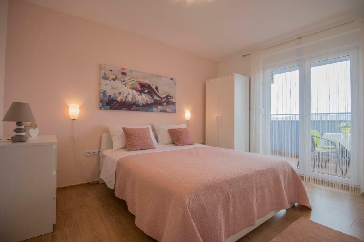 Apartment Petra Imotski Exterior photo