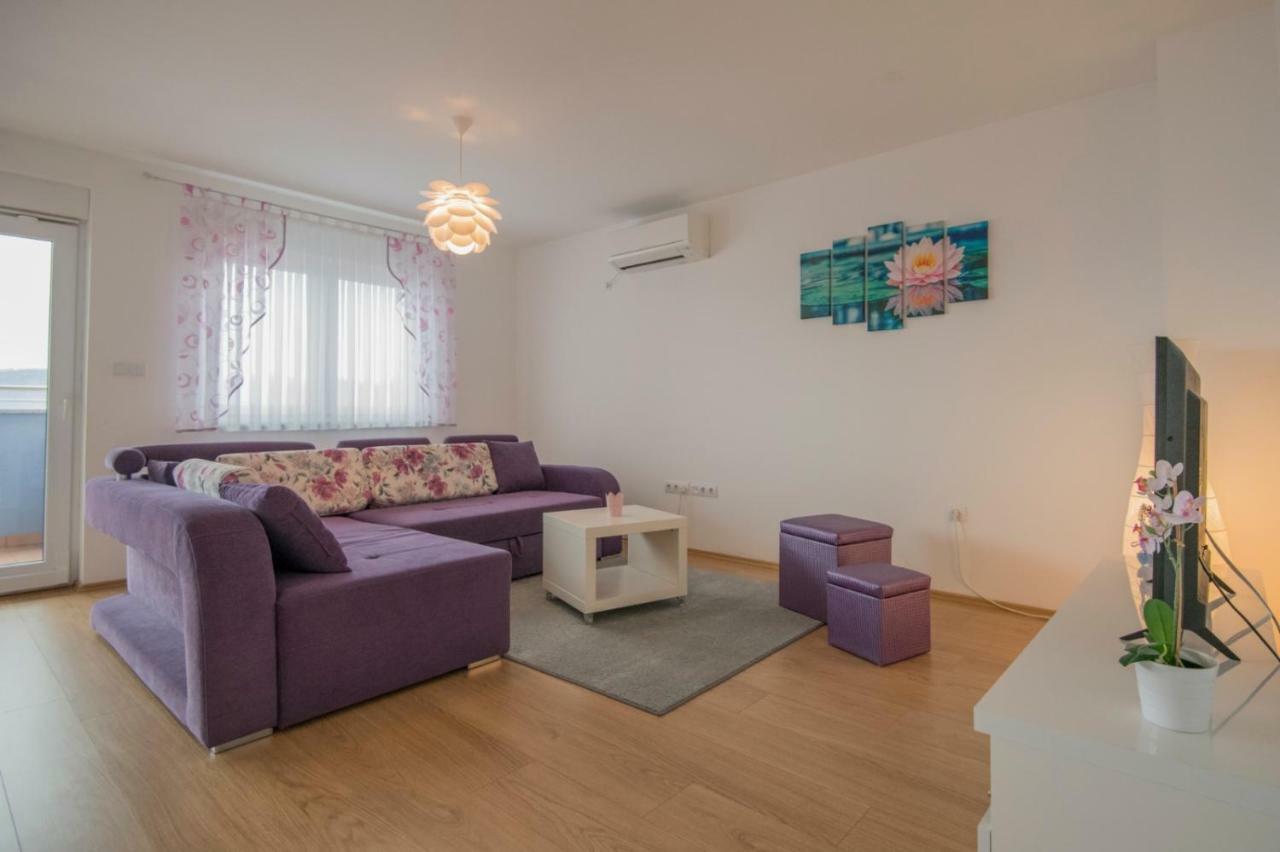 Apartment Petra Imotski Exterior photo